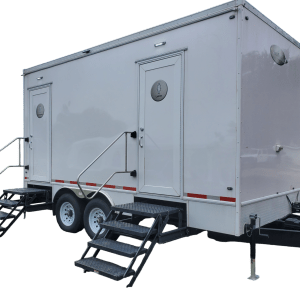 5 Place Star Tech Restroom Trailer