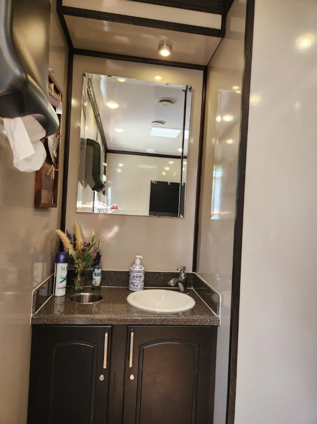 Luxury restroom trailers for sporting events in Hartford, Michigan