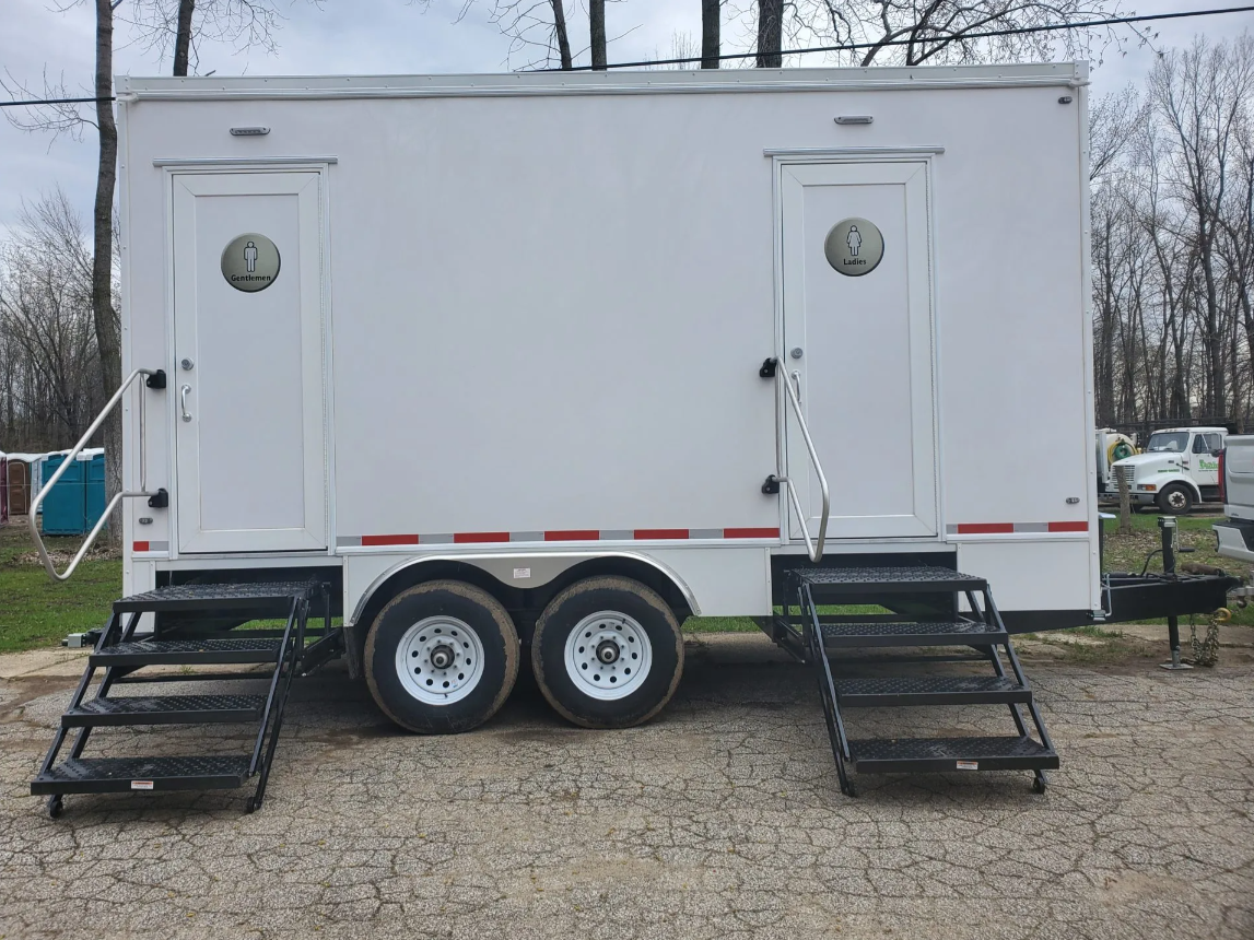 Long-term construction site restrooms in Stevensville, Michigan