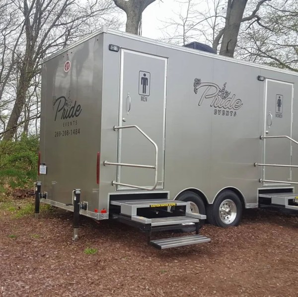 Porta potty rental service process in Union Pier, MI, Michigan